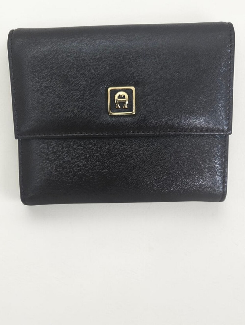 Vintage 1980s Etienne Aigner Oxblood Leather Tri-Fold Wallet
